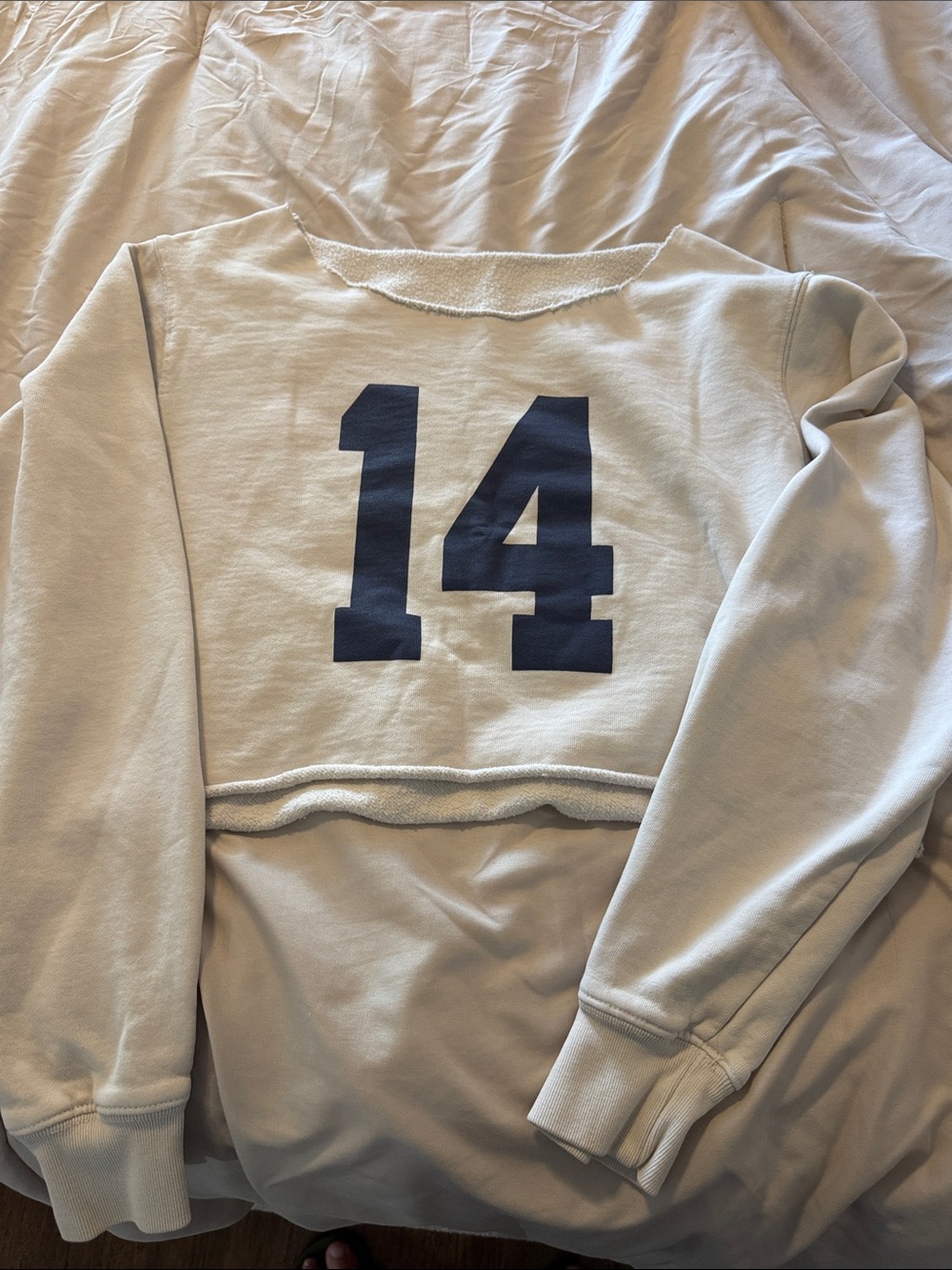 Brandy Melville Estelle 14 sweatshirt OS